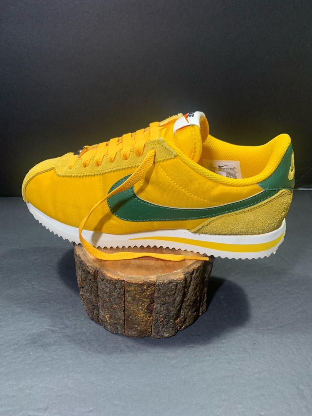 Nike Cortez Women’s Yellow Green Suede Canvas Sneakers Shoe Size- 7.5